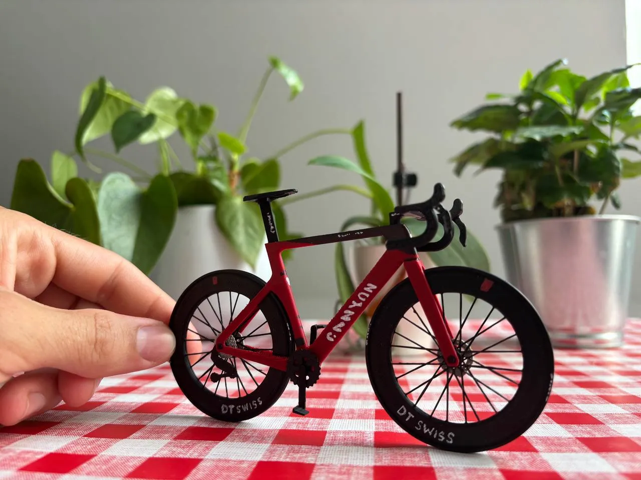 Aero Road Bike Snap-Fit Model view 3