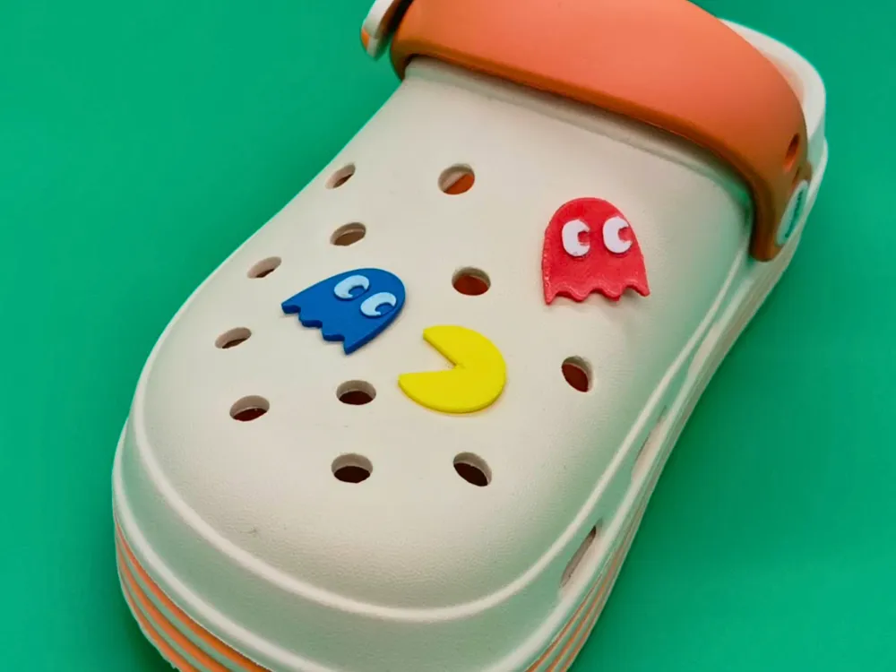 Adorno temático: Pac man croc charm. Referencia del modelo original.