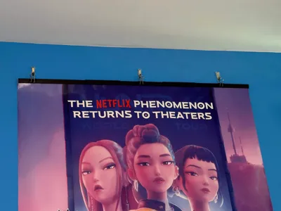 Poster hanger for 27x40 posters