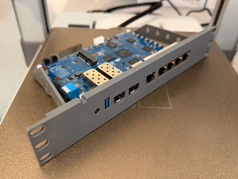 Bananapi R3 router 10 inch rack mount
