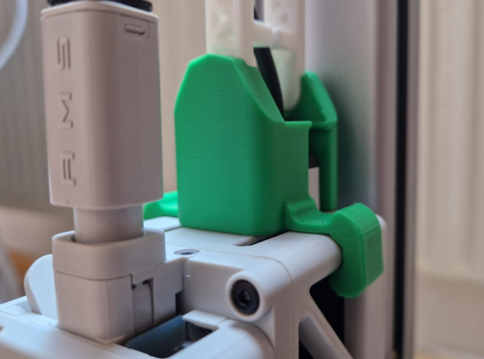 Miniatura 2 do modelo 3D A1 Cable Routing