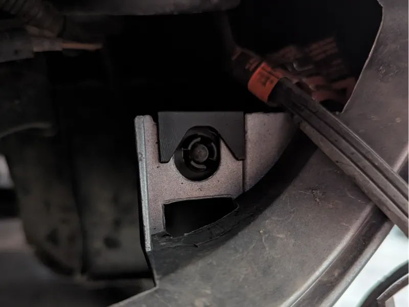 VAG MFA Air Temp Sensor Mounting Clip (1J0971845E)