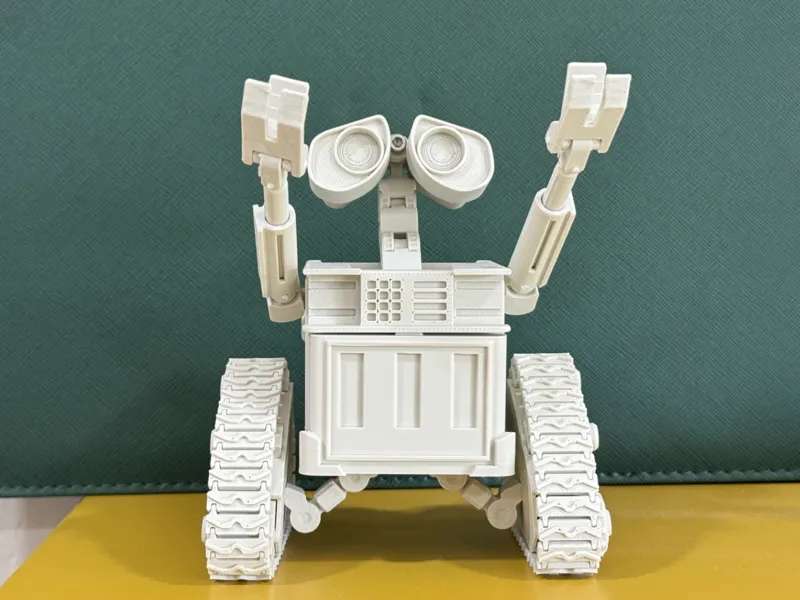 Wall-E Articulating Model