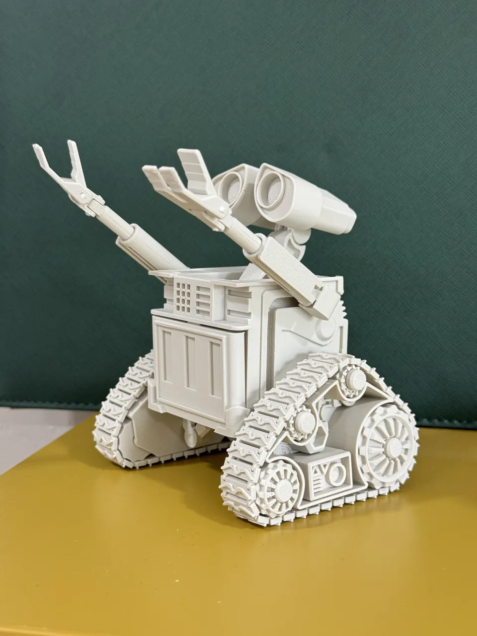 Wall-E Articulating Model view 3