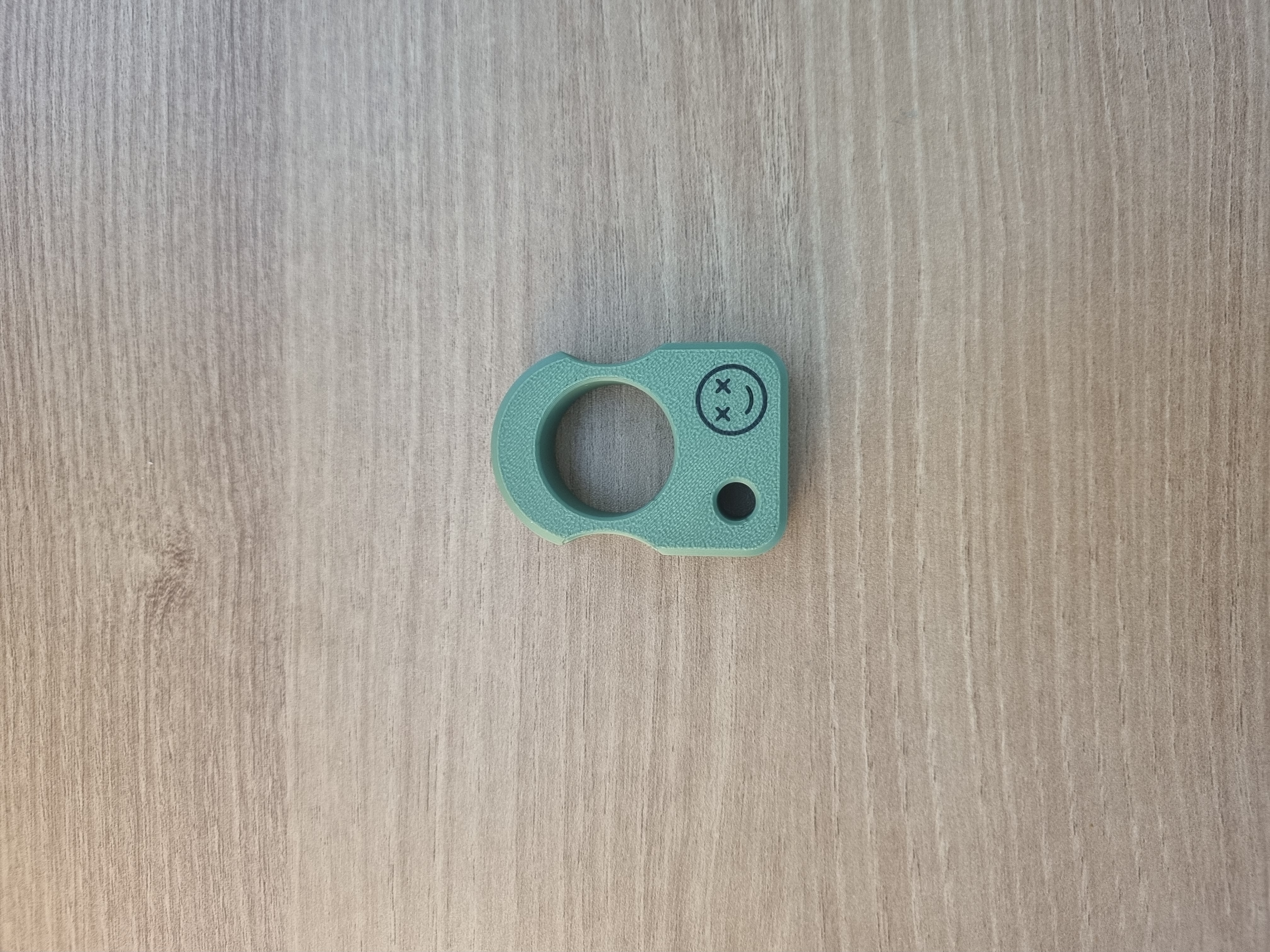 Miniatura 1 do modelo 3D 전술 EDC 너클 키체인