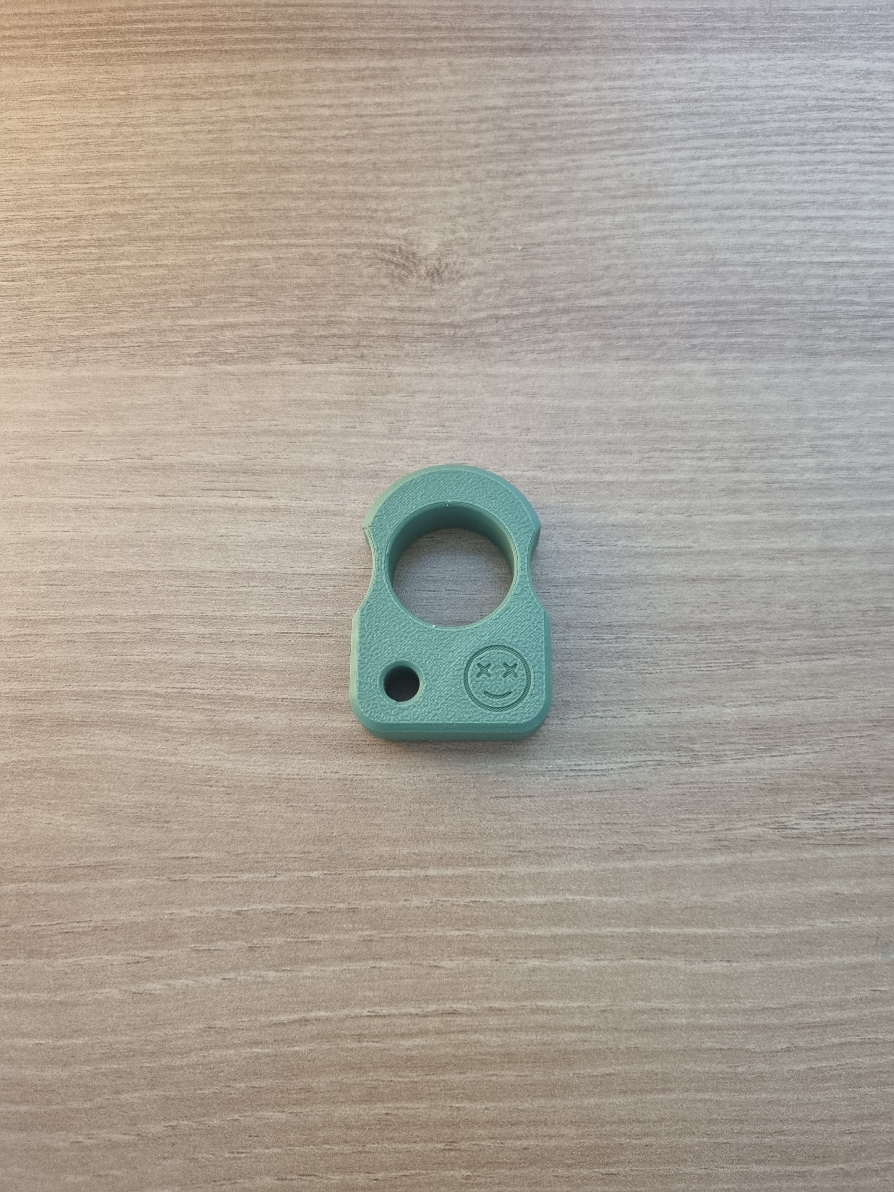 Miniatura 2 do modelo 3D 전술 EDC 너클 키체인
