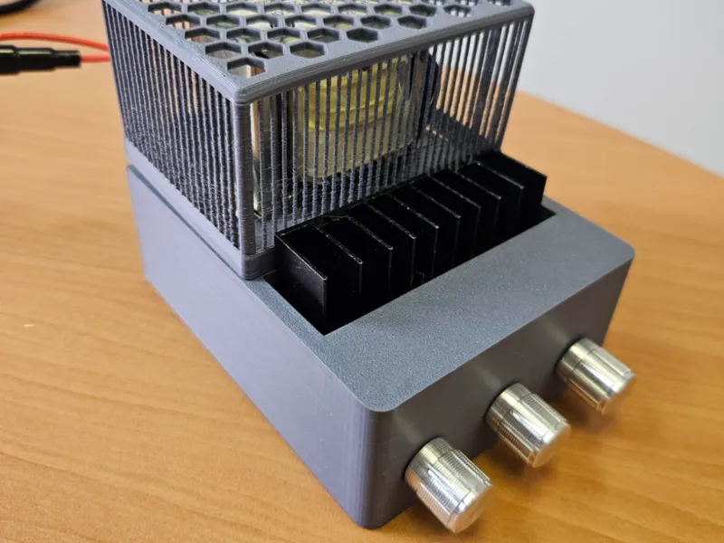 2.1 Amplifier TDA 2030a enclosure
