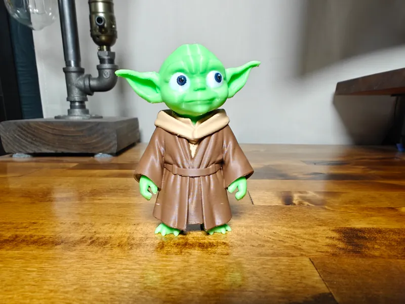 Yoda VHS Mini Titan - Multicolor Figure