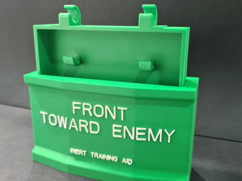 CrayMore - The ultimate Marine Crayon Holder