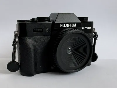 Fujifilm disposable lens with adaptable focus