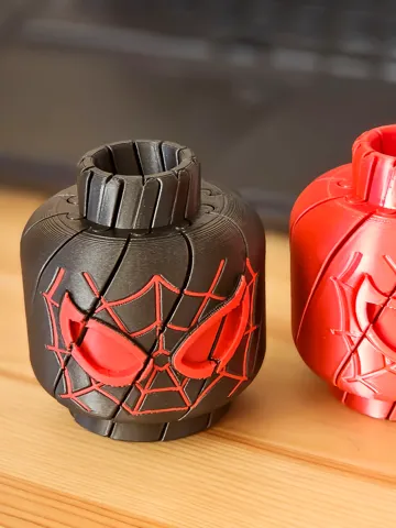Objeto manipulable: Spider‑Man & Miles Morales Twisty Brick Fidget — vista de referencia 2