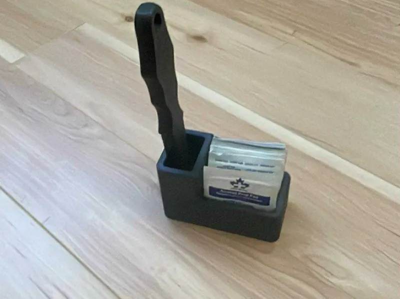 Minimal Printer Accessories: Scraper + Alochol Pad
