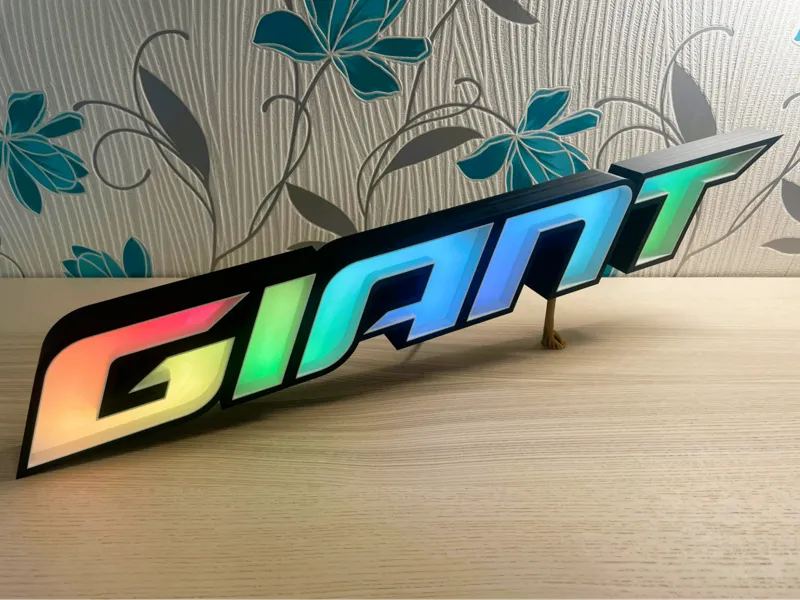 GIANT LightBox
