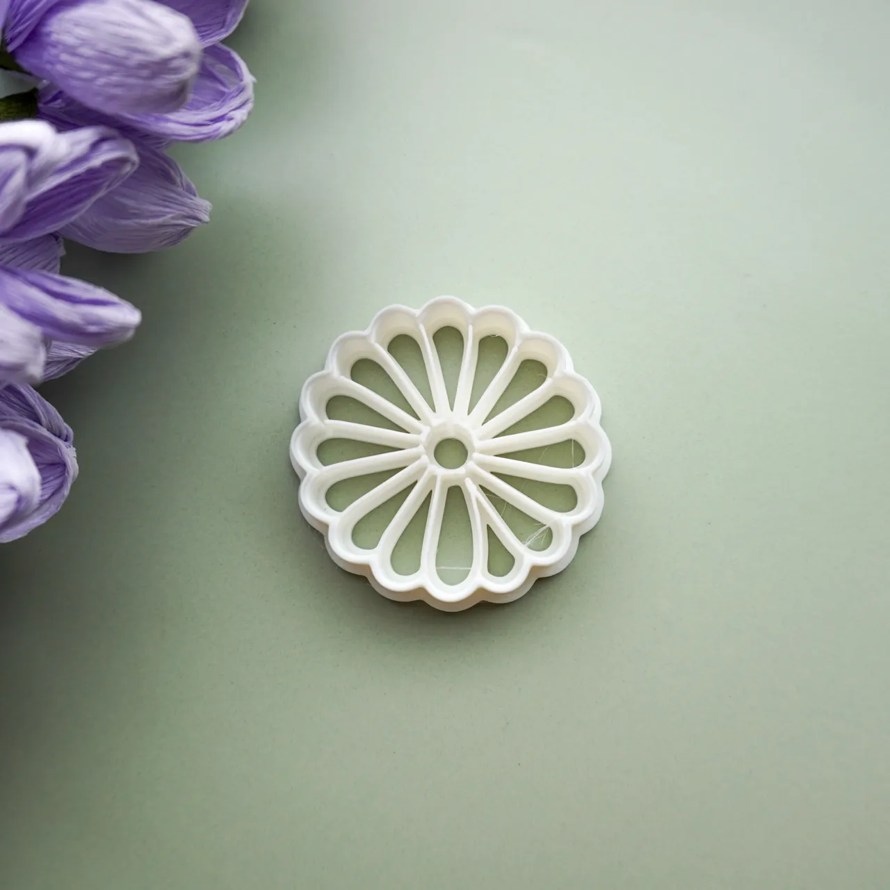 16 Petal Flower Clay Cutter For Earrings Necklaces view 2