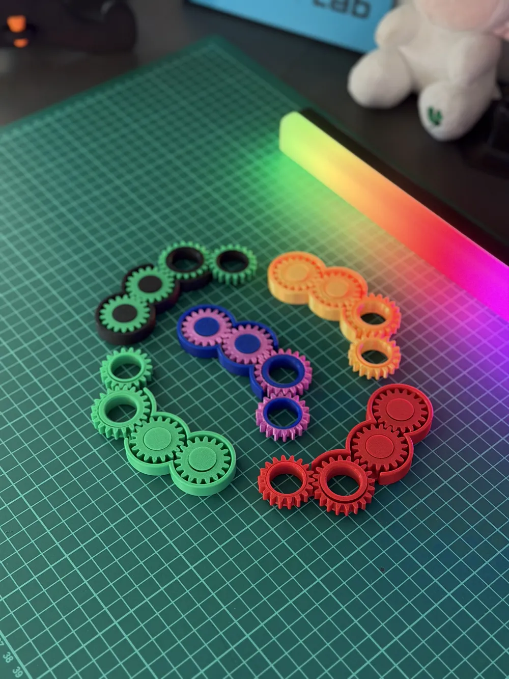 Fidget gear - Print in place - Free 3D Print Model - MakerWorld