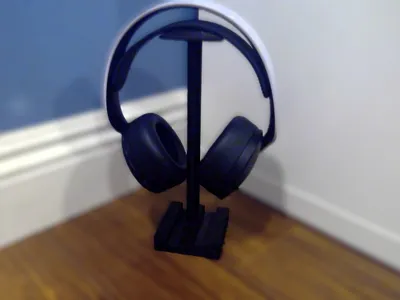 Simple headphone holder