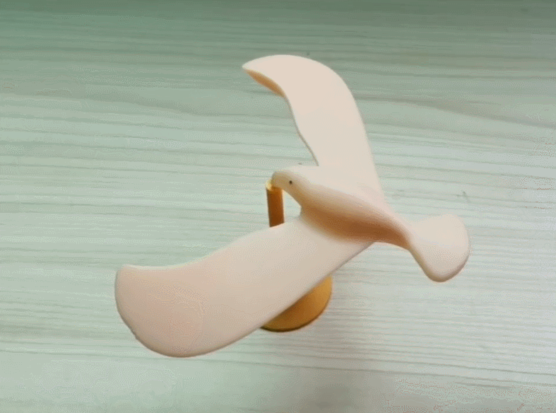 Miniatura 1 do modelo 3D 平衡鹰平衡鸟不倒翁