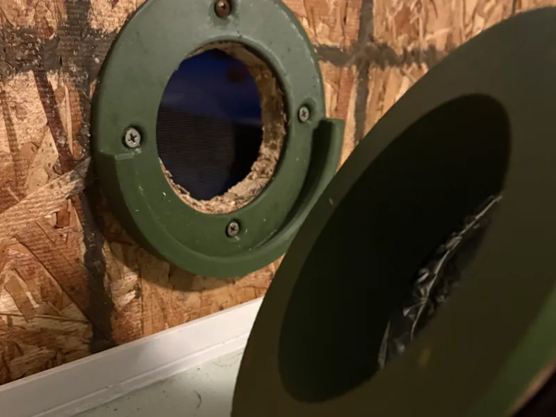 Laser exhaust fan venting port for 4" vent tube