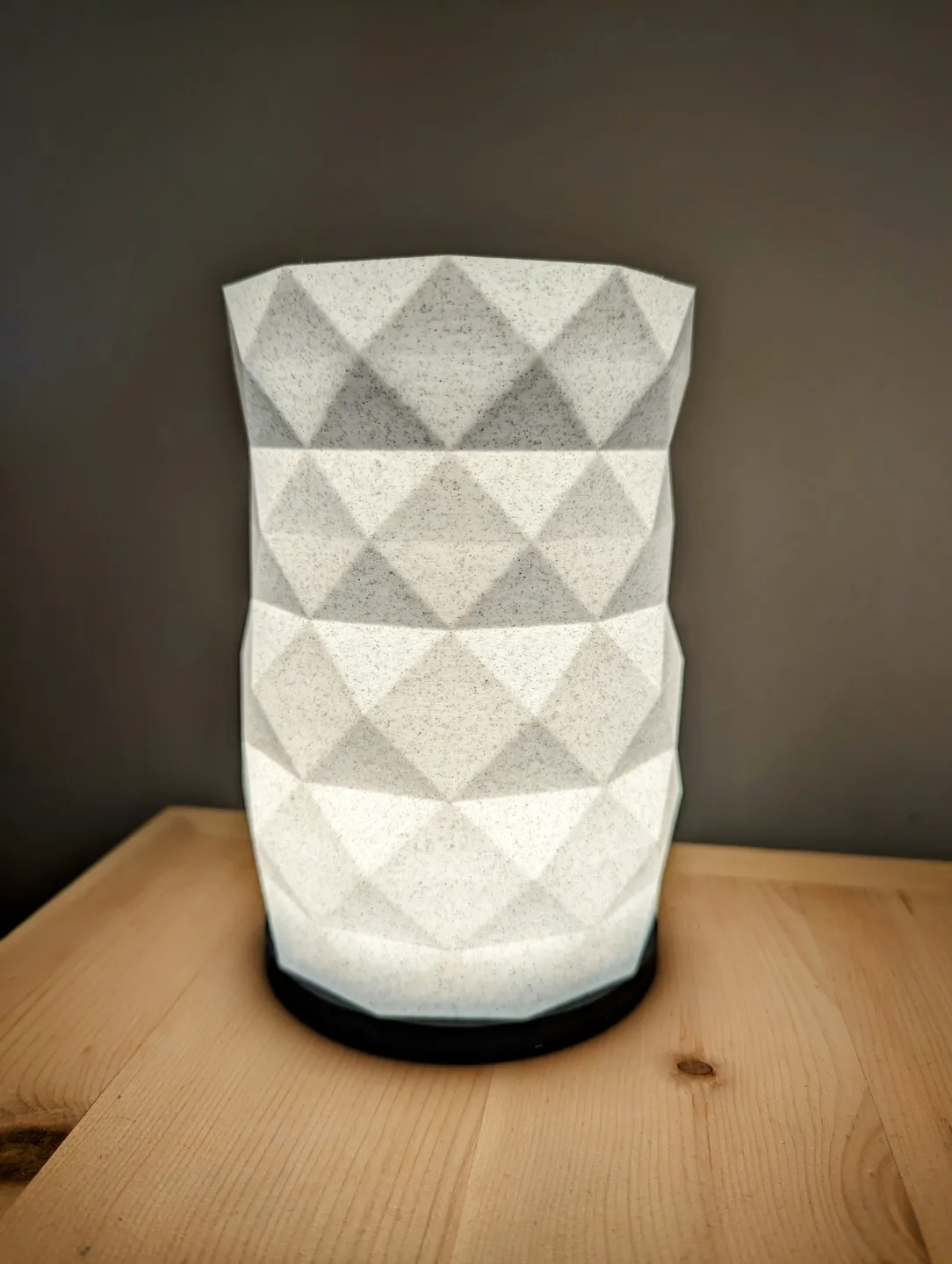 Lámpara de jarrón LED de bajo polígono con kit de LED Bambu Lab ...