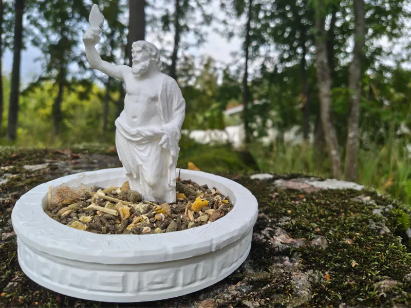 Zeus Bird Feeder, bird pond & decoration