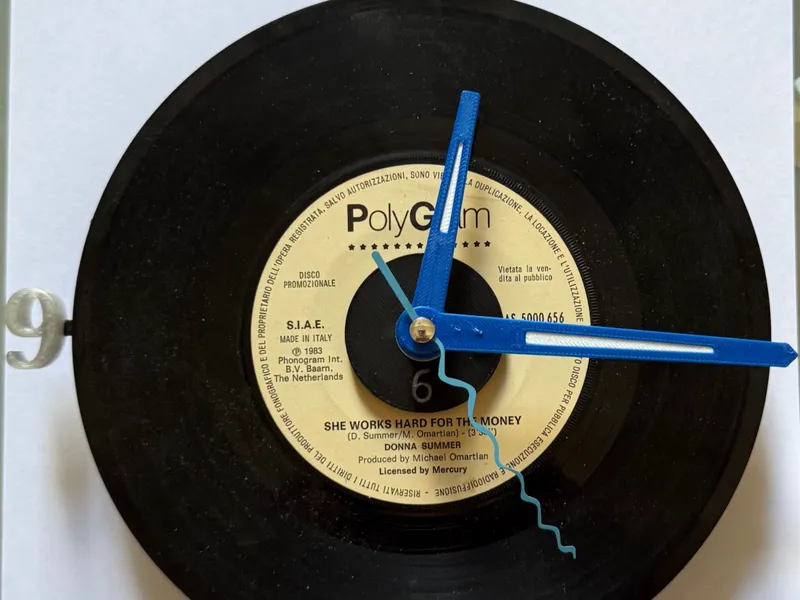 Wall Vinyl: 45 RPM Clock