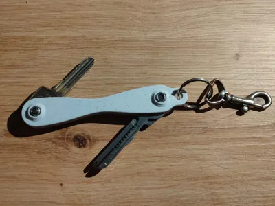 Slim Key Holder in the Shape of a Pocket Knife