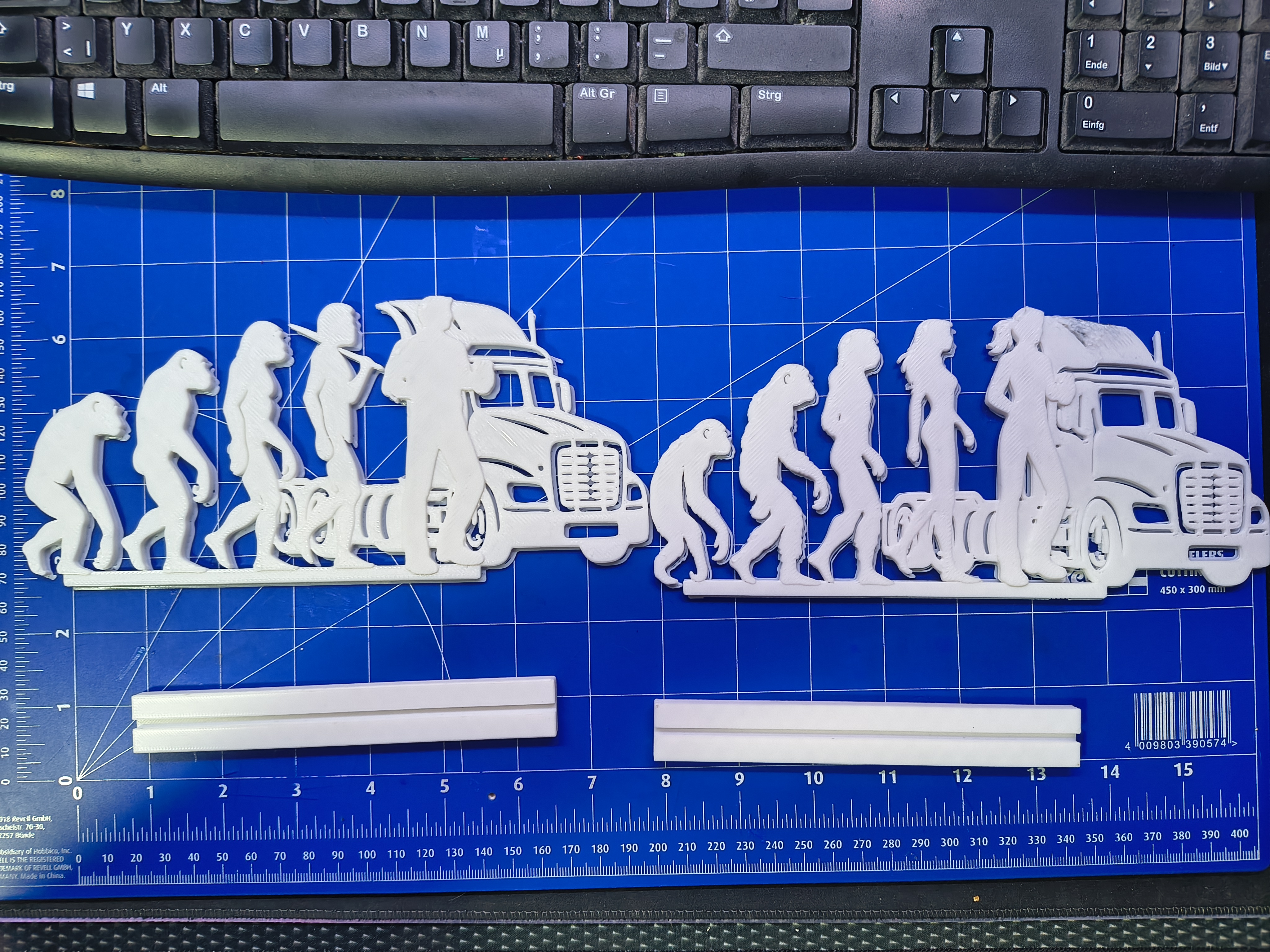 Miniatura 2 do modelo 3D Human Evolution – Truck / Lorry Driver 