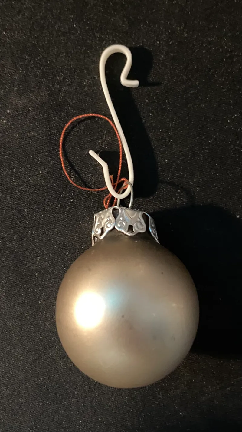 Ornament hanger / Christmas decoration hanger / Christmas bulb hanger