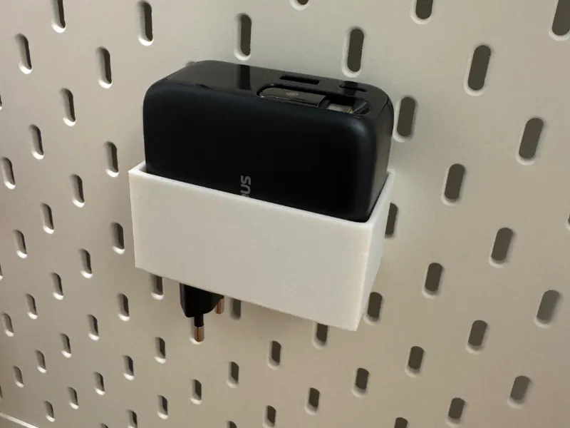 Ikea Skadis Halter Baseus Enercore 100W Ladegerät