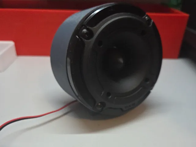 DS18 PRO-TW120B პოდი