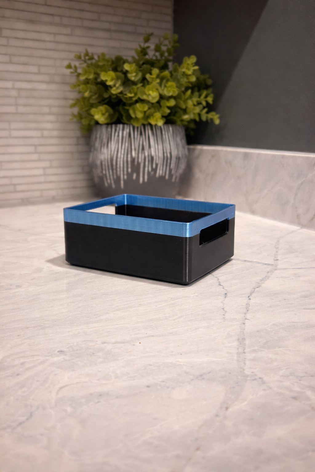 Miniatura 2 do modelo 3D Stackable Large Basket Storage Box Customizable
