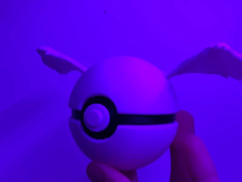 Reshiram themed pokeball