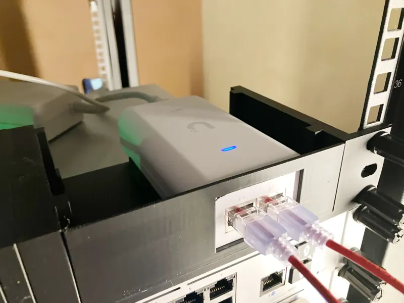 RackMod 1U UniFi PoE++ Adapter (60W) Module