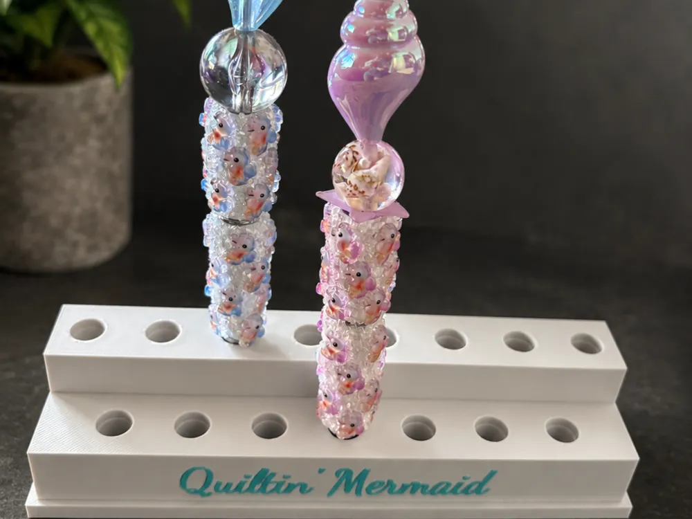 Soporte: Beadable Pen Display Stand 2 and 3 Tier. Referencia del modelo original.