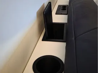 Couchregal mit Einlässen