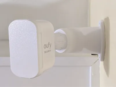 eufyCam 2C 45-degree Mounting Arm