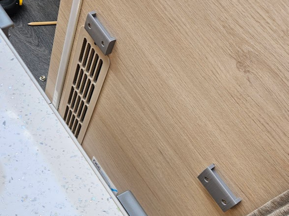 Mito rail style wall bracket