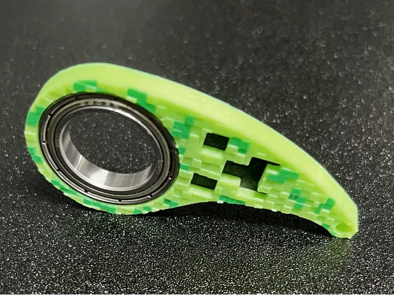Pixel spin keychain keyrambit voxel RADIOACTIVE