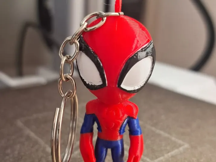 Llavero: Homem Aranha chaveiro SEM AMS. Referencia del modelo original.