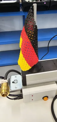 Solid-colored throughout; no black gaps.