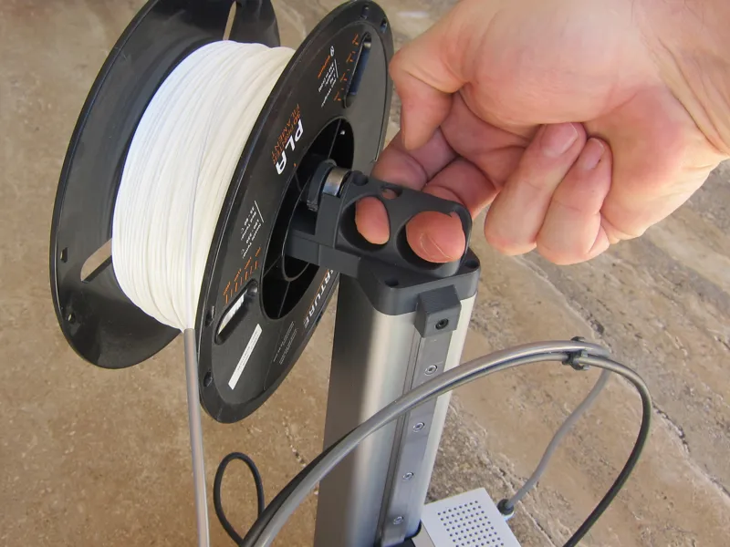 Top Mount Spool Holder with 2-Finger Handle