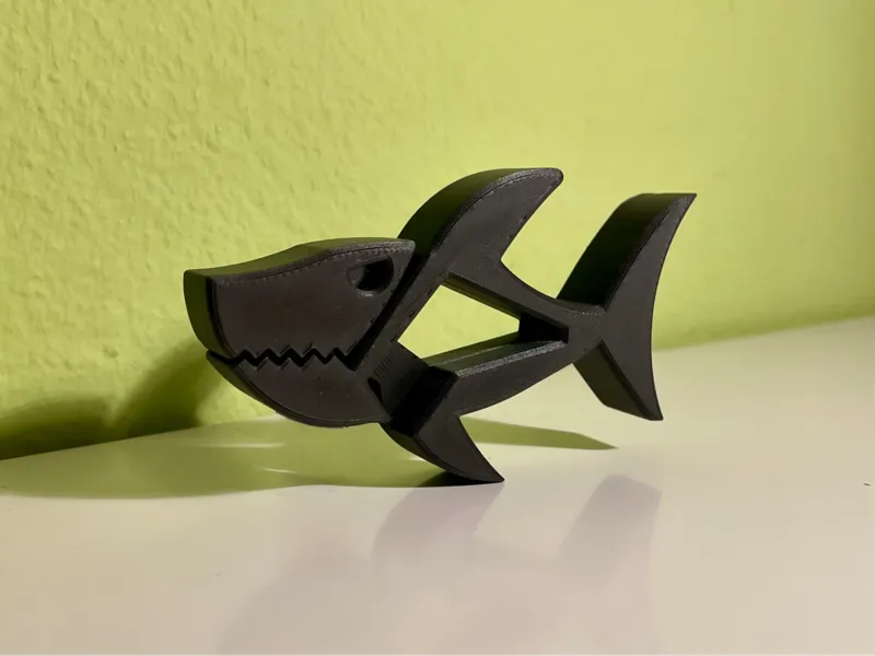 Bitey SHARK clip