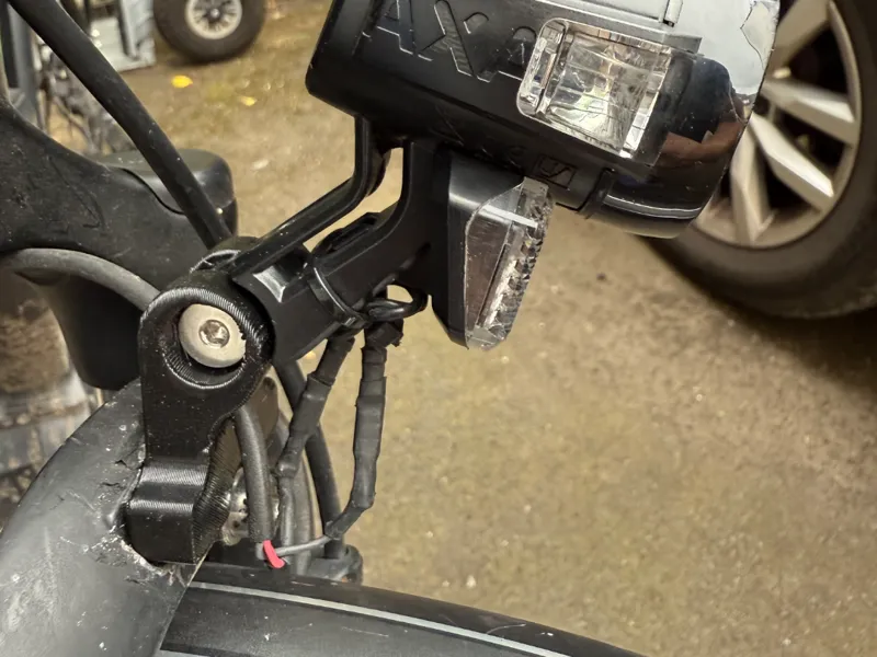 Lamp holder for Victoria Bikes AXA Lamp