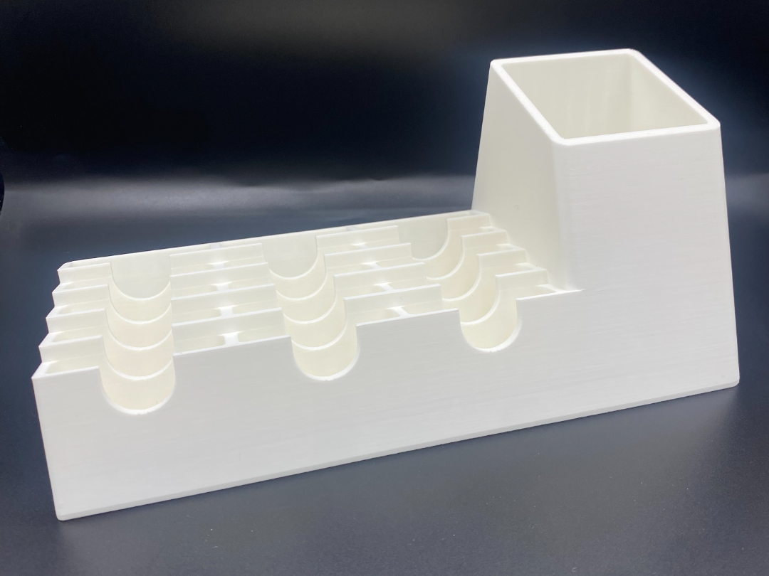 Blade holder and base for a grooming clipper X 15