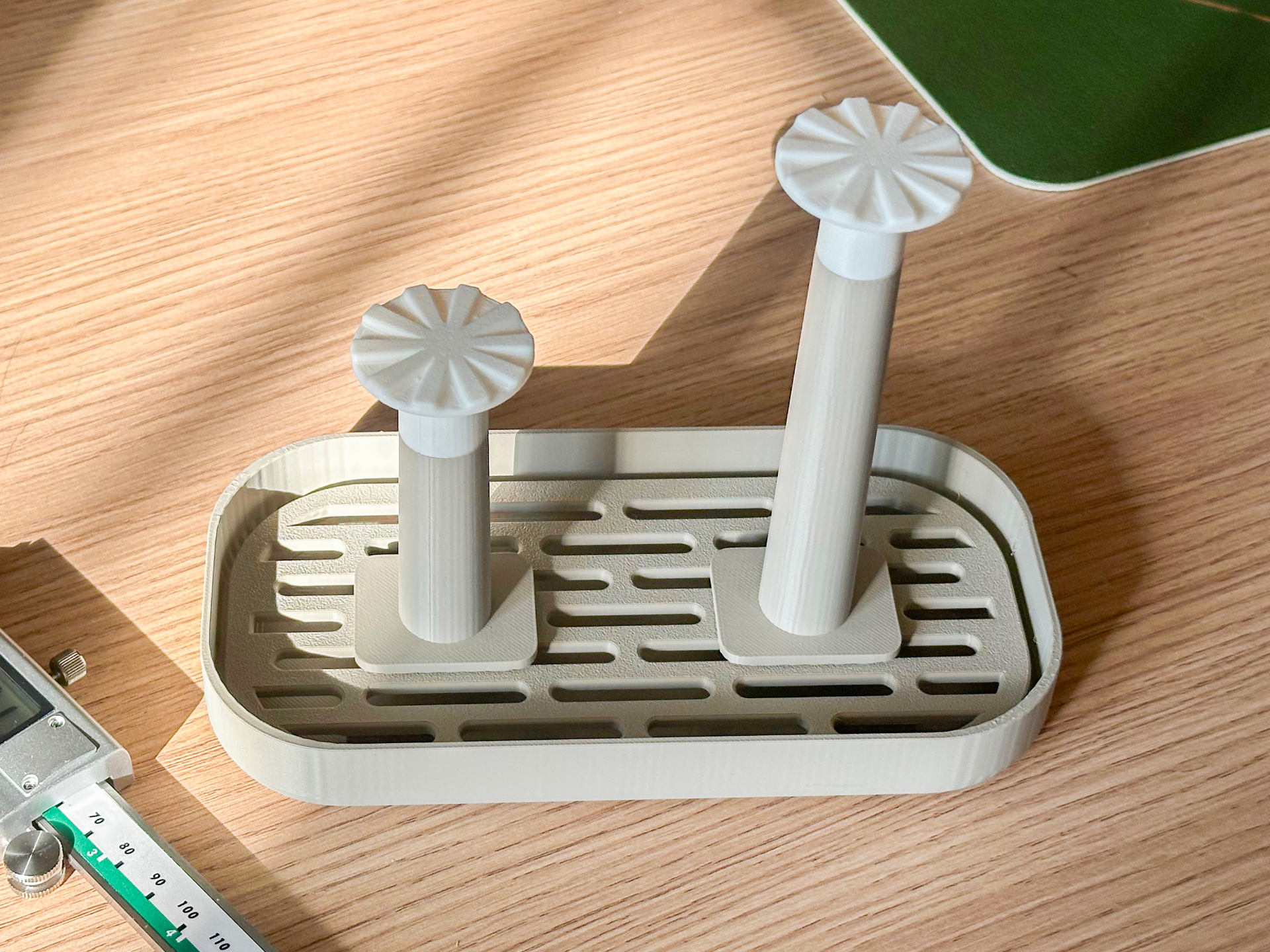 Miniatura 1 do modelo 3D 杯架和沥水盘，可自由组合摆放的杯架，实用至上