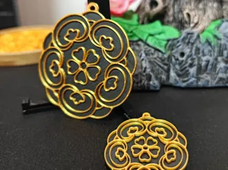掐丝珐琅·梅形团花纹耳环