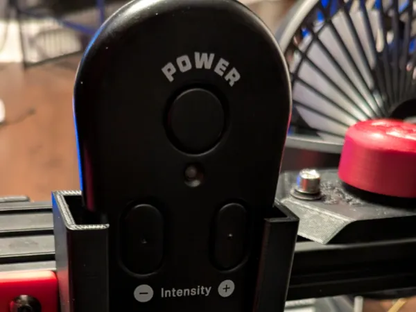 Support de télécommande Buttkicker pour cockpit