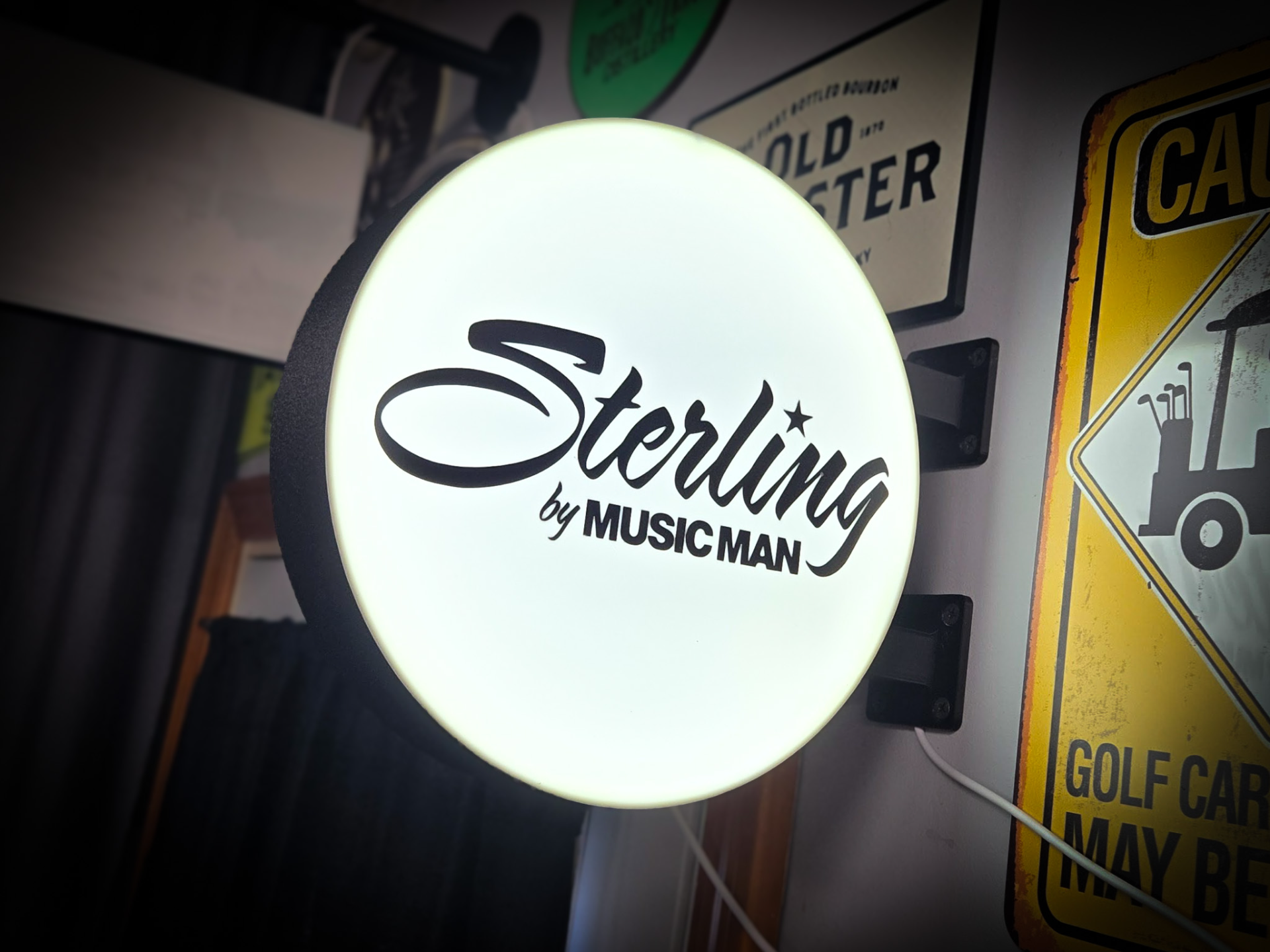 STERLING by MUSIC MAN ~ 2-Sided Round Lightbox