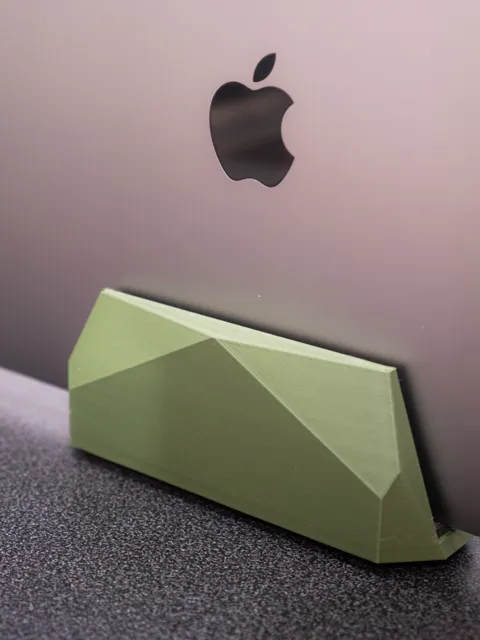 Vertical laptop stand view 4