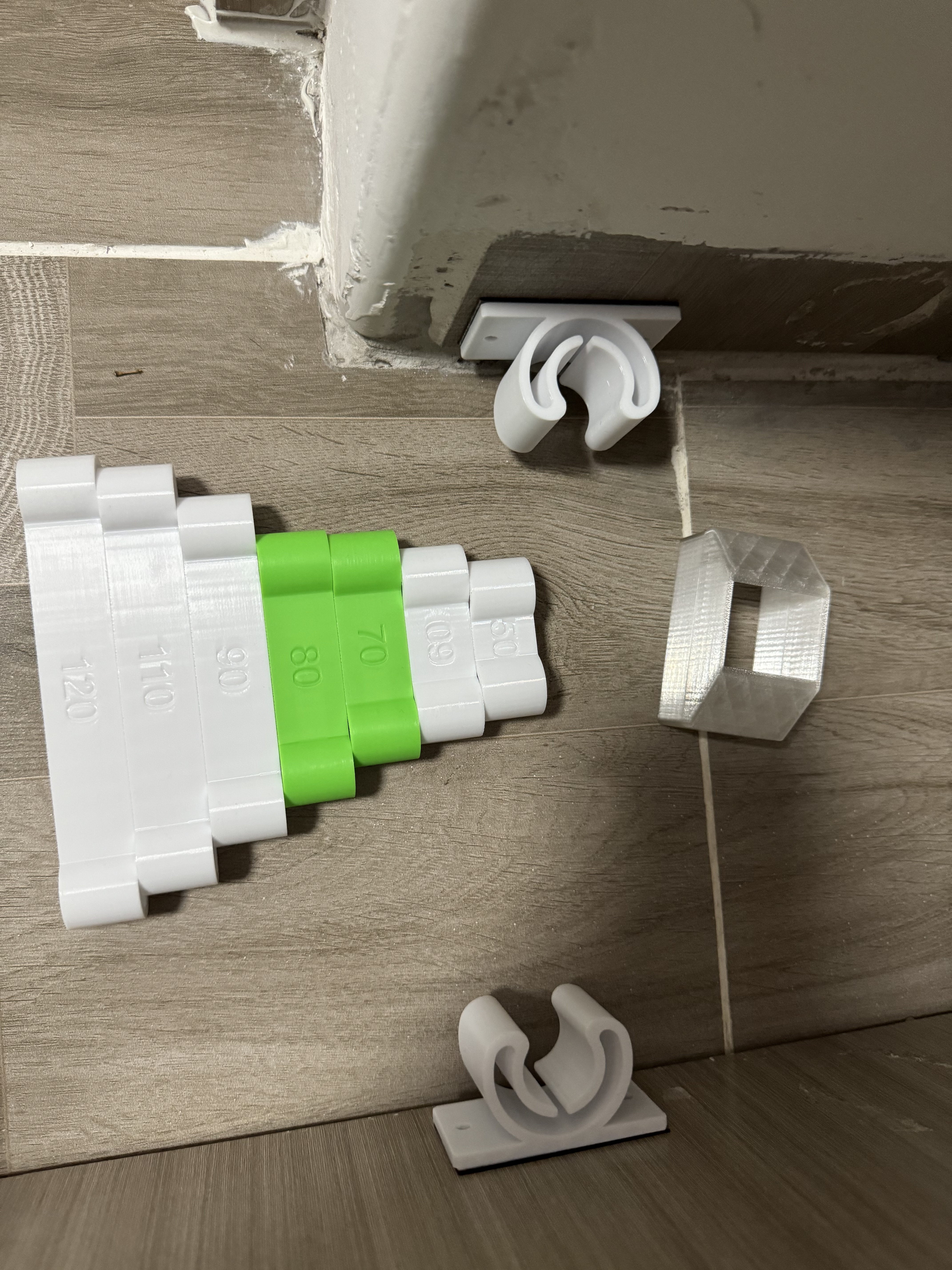 Miniatura 2 do modelo 3D 防撞免打孔门吸--长度可选